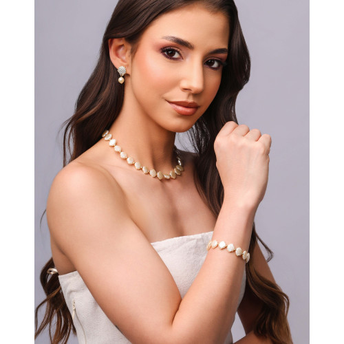 Brinco Base Concha com Pérola Banhado a Ouro18k