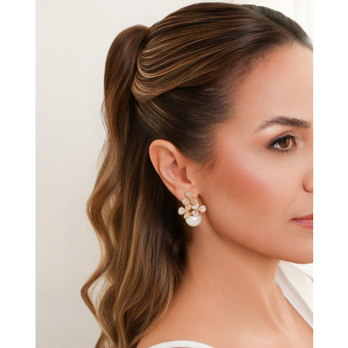 Brinco Folhas Cravejadas Cristal com Pérola Banhado a Ouro 18K