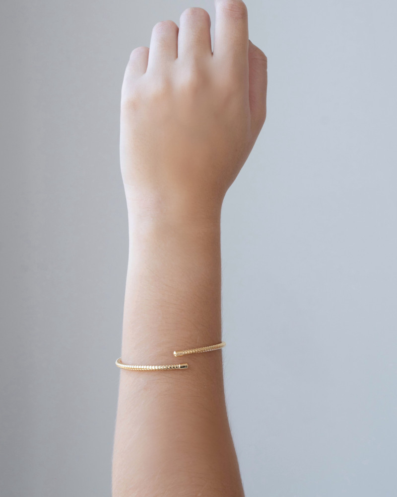 Bracelete Mola Espiral 3 mm Banhado a Ouro 18K