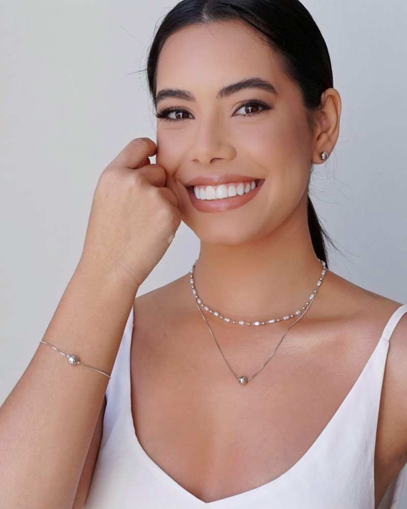 Choker Pérolas e Bolinhas Ródio Branco - 33 cm