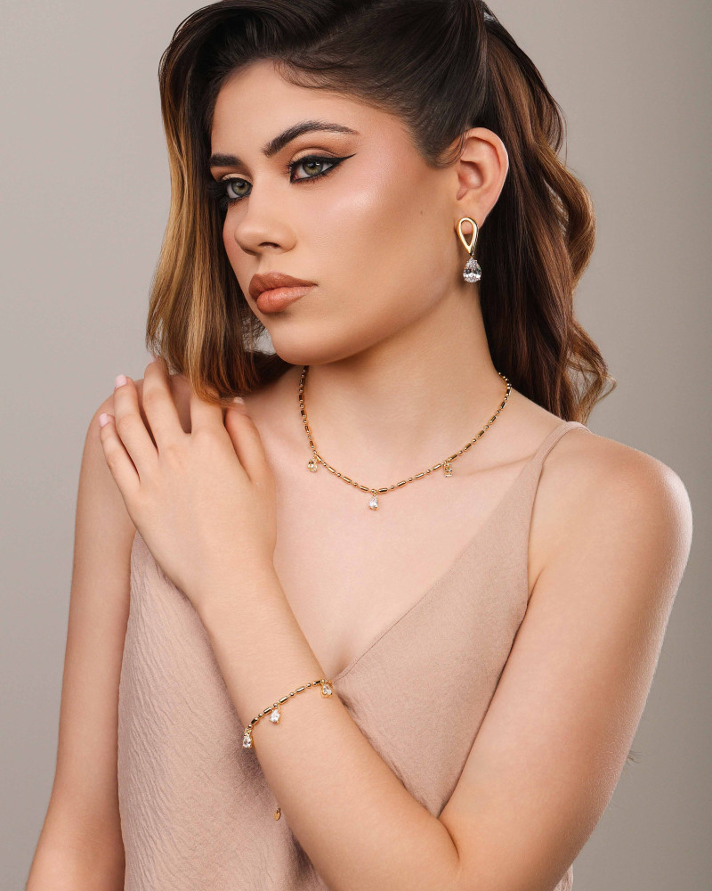 Brinco Gota Dupla Vazado Cristal Banhado a Ouro 18K
