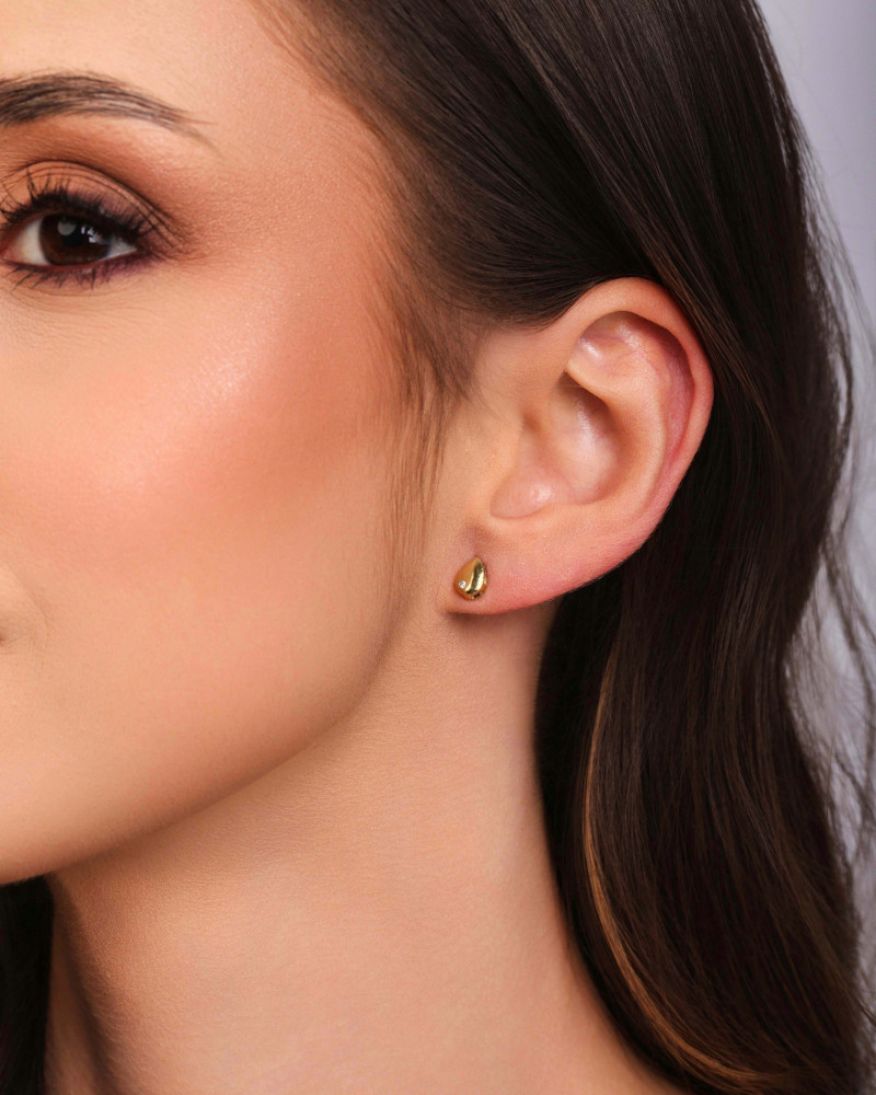 Brinco Gota Lisa Ponto de Luz Cristal Banhado a Ouro 18K