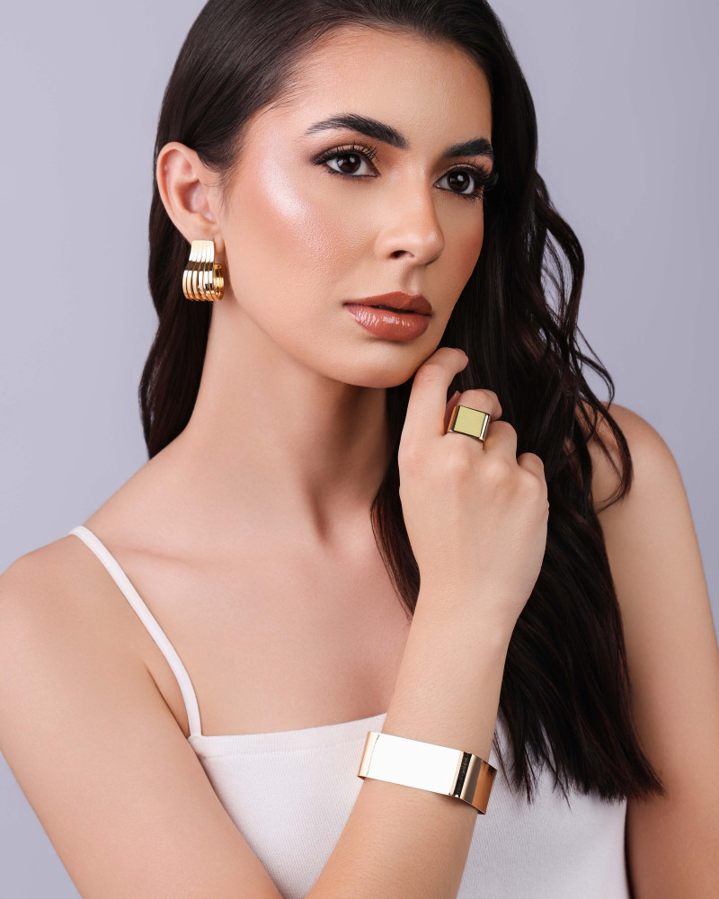 Brinco Argola Gota Filetes Liso 3.1 cm Banhado a Ouro 18K