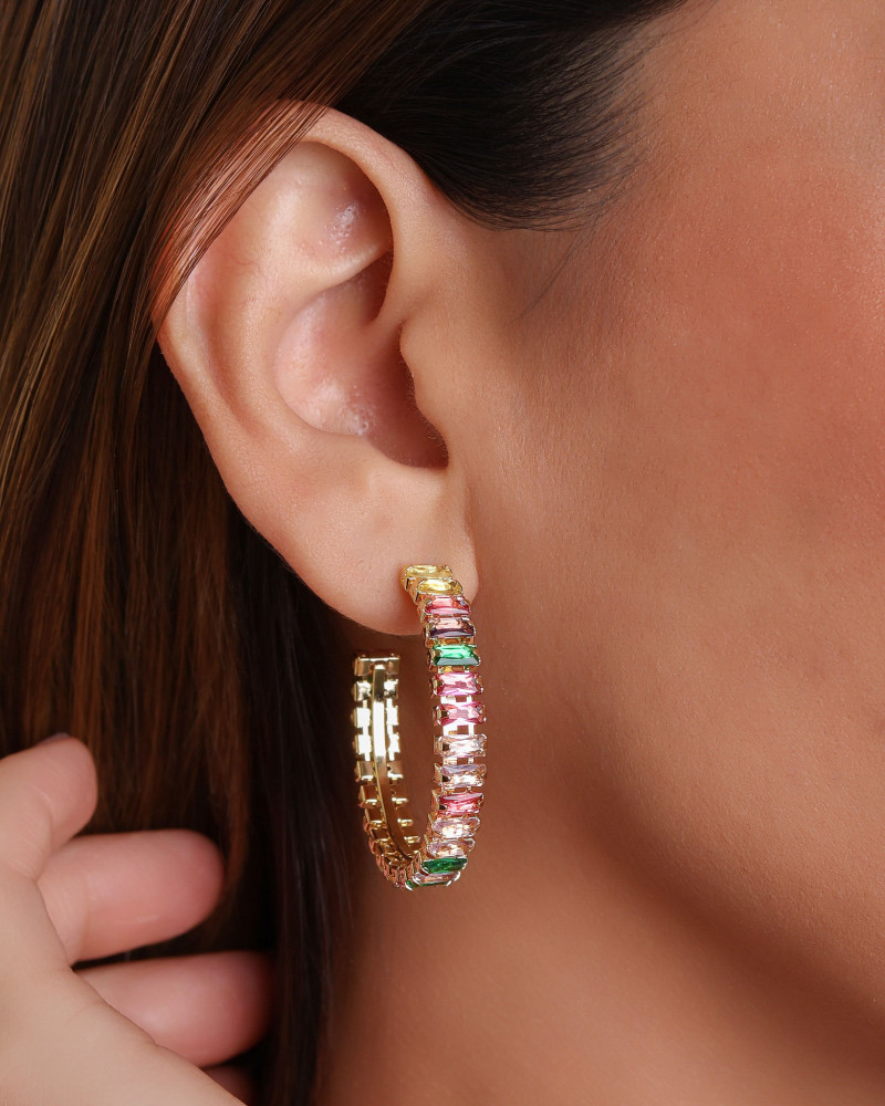 Brinco Argola Zircônias Coloridas Retangular Banhado a Ouro 18K